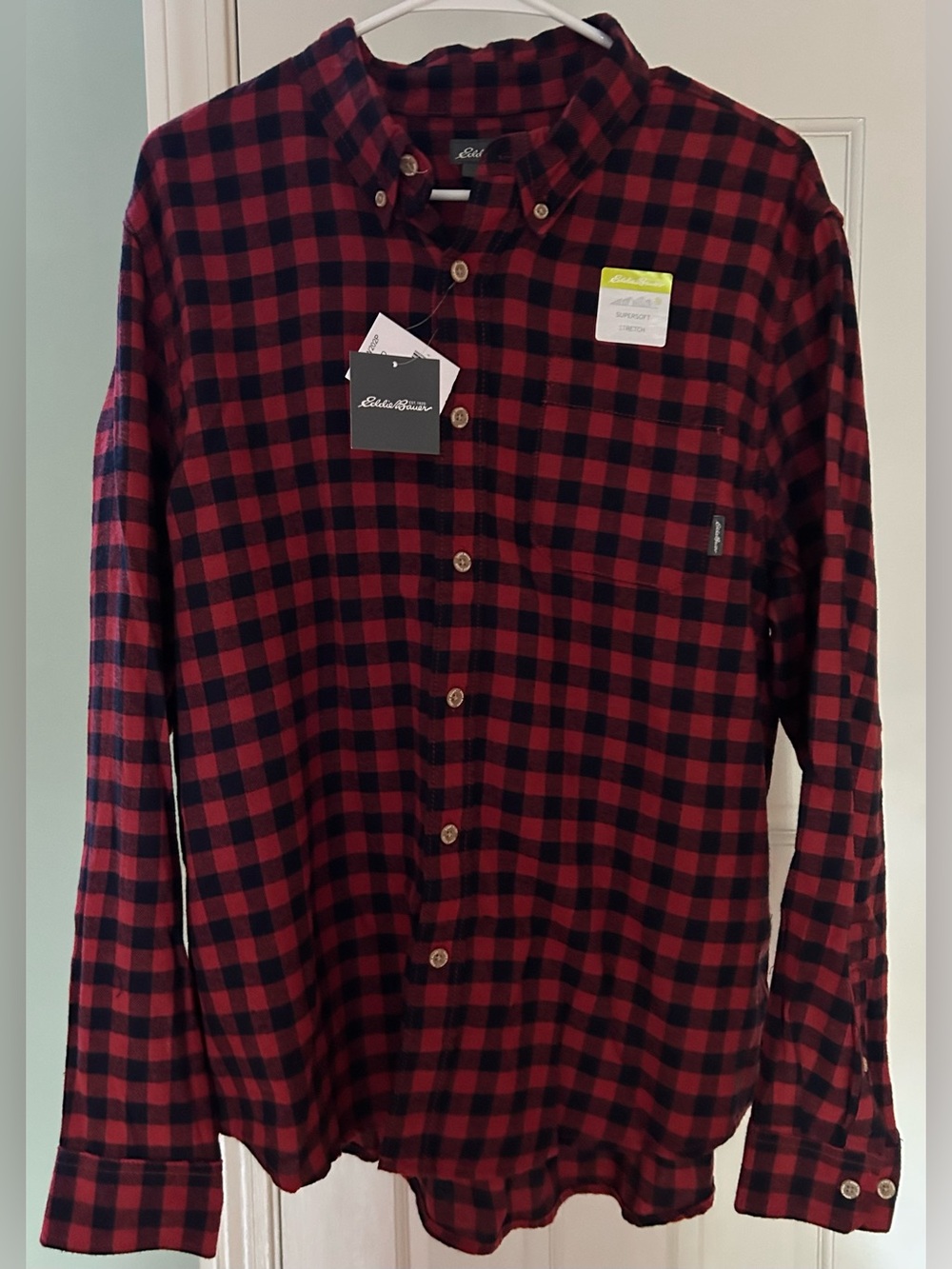 NWT Men’s Large Eddie Bauer Red and Black Plaid Flannel Button-Down Shirt